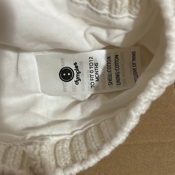 Baby bear knit beanie and mitten set size 0-12months - Picture 3 of 4